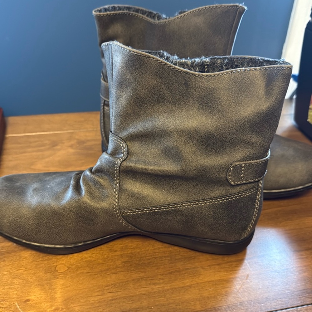 Sporto Mila grey ruched side zip ankle boots size 8M